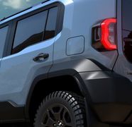 Toyota Land Cruiser FJ, rivalul surpriză care vrea să detroneze Dacia Duster